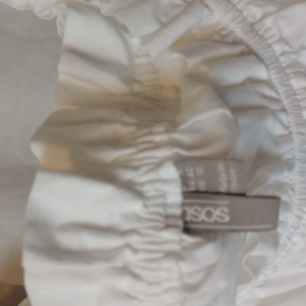 SOSL ruffle white summer top - Picture 2 of 3